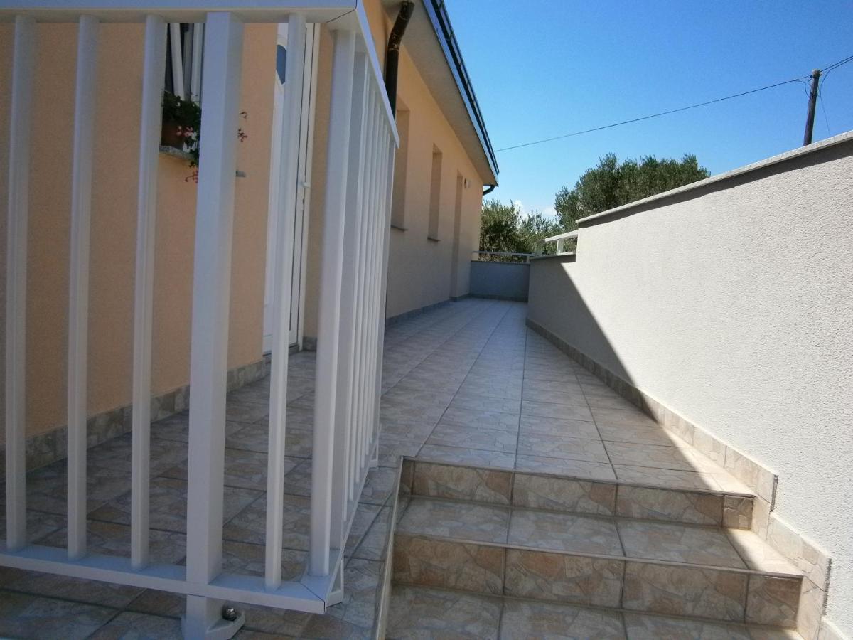Zobic Family Apartments Rab Town Exterior photo