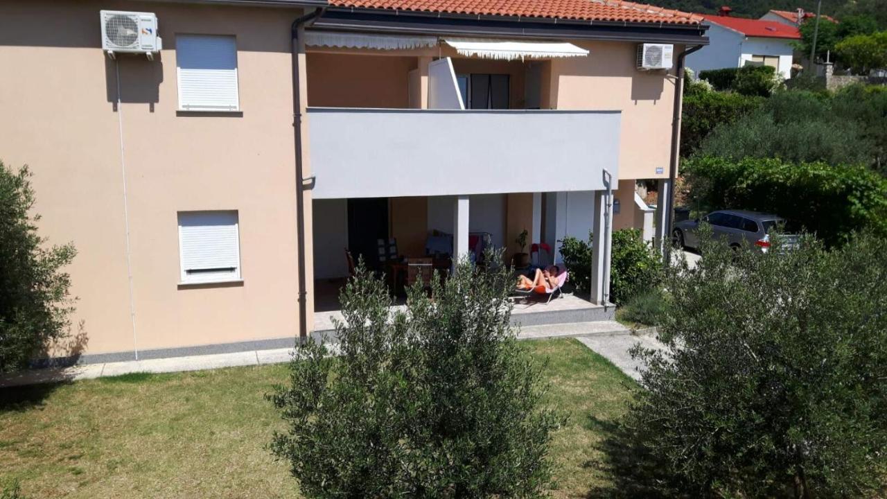Zobic Family Apartments Rab Town Exterior photo