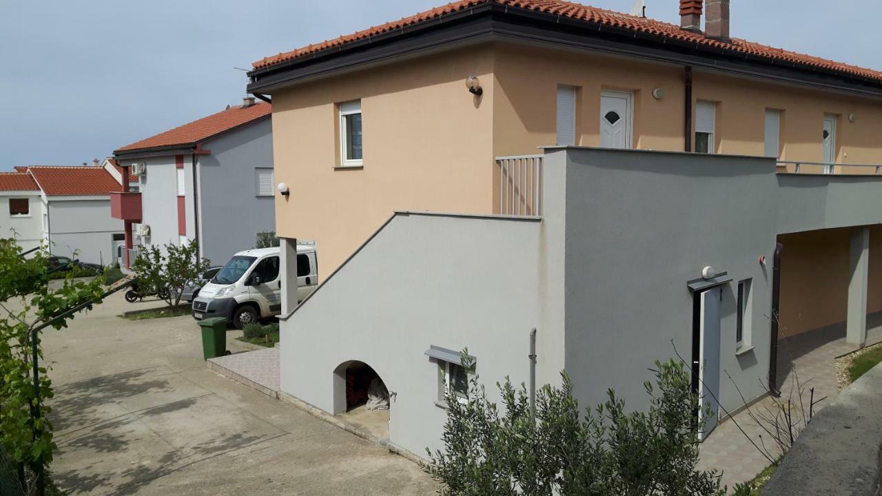 Zobic Family Apartments Rab Town Exterior photo